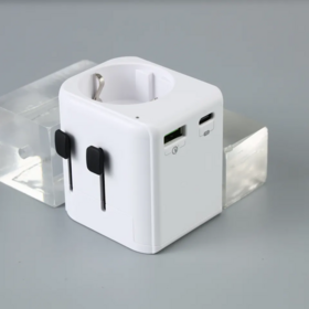 Adaptor Daya Pengisi Daya Cepat PD+QC 20W Grosir Worldplug, Pengisi Daya Dinding Portabel Universal untuk Perjalanan Eropa