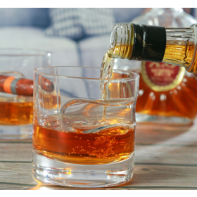 Wholesale Thumb Glass Personality Thermostable glass Square Creative Tall Thumb glass Whiskey glass