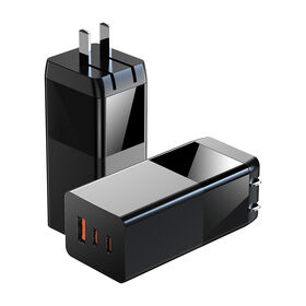 Le port PD fournit une puissance impressionnante de 20W, assurant une charge rapide pour vos appareils compatibles. Idéal pour les grossistes et les distributeurs.