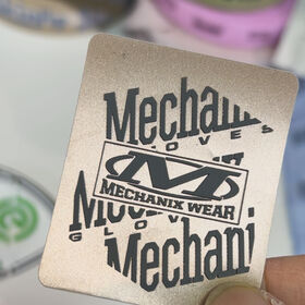 Étiquette de transfert thermique en silicone 3D avec logo personnalisé de haute qualité et faible MOQ pour vêtements, étiquette en caoutchouc de silicone
