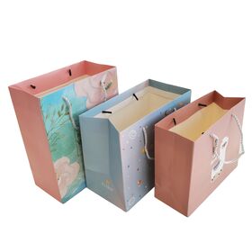 Sacs d'emballage de luxe en carton avec poignées pour le shopping, sacs cadeaux personnalisés en carton avec logo