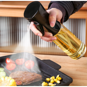 Wholesale press type oil spray bottle seasoning bottle dustproof oil control bottle kitchen spray spray spray bottle oil pot