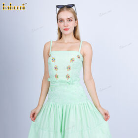 Buy Standard Quality China Wholesale Green Summer Bandage Dress Women's  Solid Bodycon Split Zipper Dress Skirt $18.75 Direct from Factory at  Guangzhou Keerman Clothing Co., Ltd. | Globalsources.com