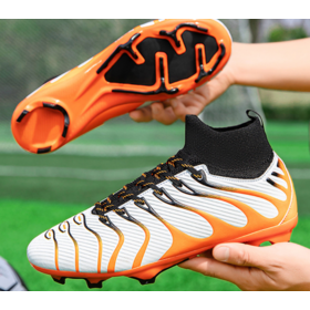 Professionelle rutschfeste Outdoor-Trainings-Fußballschuhe mit Stollen und hohem Schaft im Großhandel