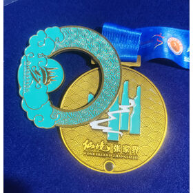 Medali maraton harga pabrik untuk Wonderland dengan magnet. Medali ayun dan berputar.