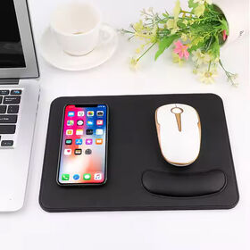 Kabelloses, wiederaufladbares Mousepad aus Kunstleder mit 15W Wireless Charging für Mobiltelefone und andere Geräte – Perfekt für Büro und Zuhause