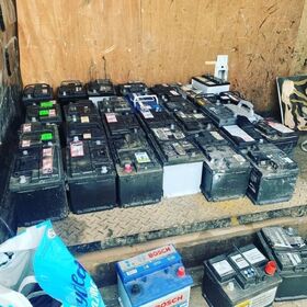 Used Scrap Battery Scrap / Car and truck battery drained lead battery scrap. Cheap. Free Shipping Worldwide