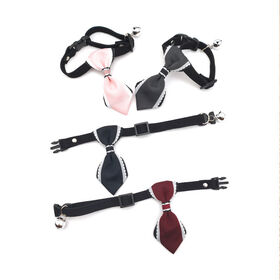 Collier pour animaux de compagnie en gros de haute qualité, nouveau collier à clochette à la mode avec nœud rayé rouge et vert