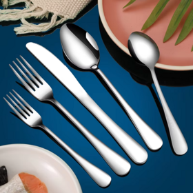 Hochwertiges Edelstahl-Besteck für Hotel- und Restaurantbedarf.