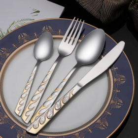 Großhandel Silberbesteck Edelstahl Beliebter Goldlöffel Restaurant Besteck Geschenkset Messer Löffel Gabel Besteckset