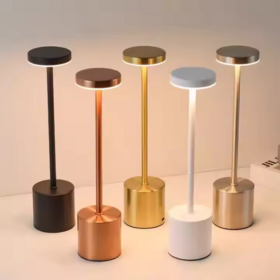 Neue Design Akku-LED-Tischleuchte, moderne kabellose wiederaufladbare Touch-Dimmer tragbare Restaurantleuchten, luxuriöse Schreibtisch-Tischlampen