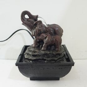 Beliebtes Werbeprodukt kleine Harz Elefant Skulptur Tischbrunnen mit Pumpe für Home Office Geschenk