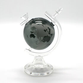 Global design Colorful Glass ashtray whole support customization,high quality.