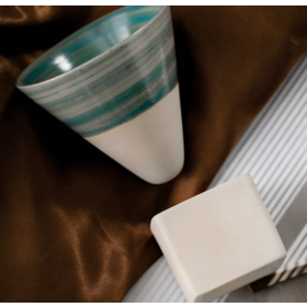 Wholesale ceramic espresso cups, creative hand-painted glazed tea cups with bases, coarse earthenware personal water cups