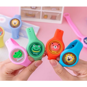 Wholesale Wholesale children's mosquito repellent wristbands, adult and infant protection luminous watches, wristbands