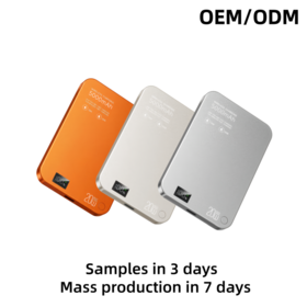 Cetakan Pribadi Aluminium Super Tipis 5000mAh Mini Portabel Nirkabel Magnetik Power Bank Charger dengan Layar Tampilan Digital