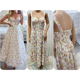 Vestido curto de malha com cintura ajustável e bainha flare - Minissaia casual versátil