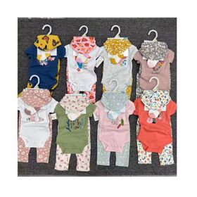 Ensemble de vêtements 4 en 1 de haute qualité 100 % coton pour nouveau-nés et petites filles, comprenant un body à manches courtes, des bavoirs, des chaussettes en coton et des grenouillères