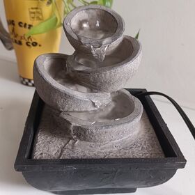 Hot promotional gift zigzag bowls mini indoor desktop water fountain with pump polyresin craft for home office decor