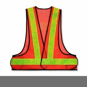 Breathable Hi Vis Safety Vest with Adjustable Straps, Multi Pockets, and Enhanced Reflective Coverage for Men