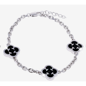 Four Leaf Clover Bracelet for Women 18K Gold Plated Stainless Steel Lucky 4 Leaf Gold Link Bracelet Jewelry Gift for Women
