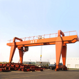 China Job Shipyard Gantry Crane 40 Ton untuk Pembuatan Kapal Pelabuhan dan Operasi Pengangkatan Industri Berat