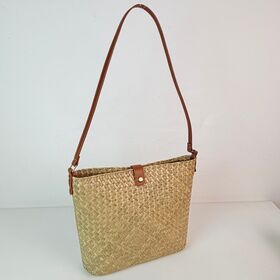 Crossbody Seagrass Bag for Women, Handwoven Natural Straw Shoulder Purse with Adjustable Strap, Lightweight Beach Vacation Tote