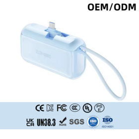 Blaue CE PSE UKCA CE 22,5W 10000mAh Mini-Powerbanks im Reisekapsel-Design zum Großhandel, kundenspezifische tragbare Powerbank-Handyladegeräte mit Kabel