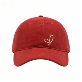 Großhandel Damen Baseballkappe aus rotem gewaschenem Baumwollstoff mit goldenem Herzstickerei Vintage Hut, verstellbare weiche Freizeitkappe für den Alltag