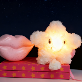 Niedliches Sternenmusik-Plüschtier und Sternen-Pat-Lampe-Plüschtier, Plüsch-Taschenanhänger mit individuellem Logo und Farbauswahl