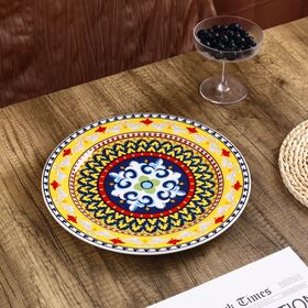 Assiette à dîner en céramique style bohème Totem 10 pouces, ronde et colorée avec décoration en glaçure pour fêtes et réceptions