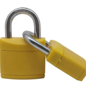 2026 قفل حديد مطلي بالبلاستيك OEM من المصنع جودة عالية مع مفتاح رئيسي للبيع بالجملة حقيبة قفل خزانة سفر مضادة للسرقة