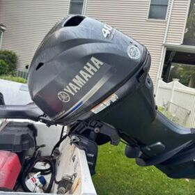 Yamaha@ 40HP Outboard 2-Stroke Gasoline Engine with Electric & Manual Start for Boating