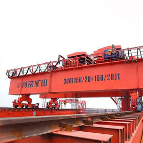 Grúa de puente resistente adaptable de poco ruido de la fábrica Nuevo tipo doble viga KSQ 100-200Ton VFD Control