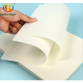 ورق تصوير مقاس A4 عالي الجودة 80 جرام لب الخشب سطح أملس ورق مكتبي قابل لإعادة التدوير مقاس B5 لجميع الطابعات