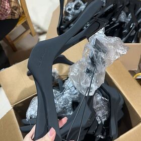 Rubber Paint Black Hanger-Wooden Coat Hanger-Custom Design Wooden Hanger Factory-High Quality Wooden Suit Hanger-Luxury Hanger