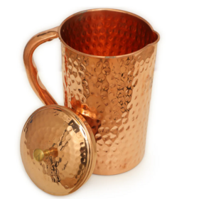Ensemble de Boissons Métalliques Tendance, Pichet d'Eau en Cuivre avec Couvercle et Tasse en Verre en Cuivre pour Cuisine, Maison, Hôtels et Restaurants
