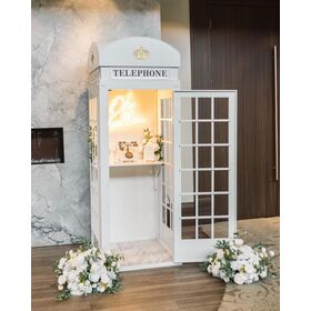 كشك هاتف لندن كلاسيكي ديكور زفاف بالزهور الصناعية كشك هاتف لندن وردي