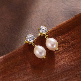 Boucles d'Oreilles Pendantes en Perles d'Eau Douce avec Zircon Cubique Scintillant en Acier Inoxydable - Bijoux Élégants et Raffinés pour Femmes