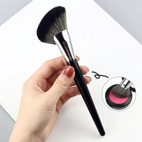 Professional Fan Brush Makeup Brush for Face Blush Highlight Contour Powder Soft Synthetic Hair Wood Handle Shaving Brush