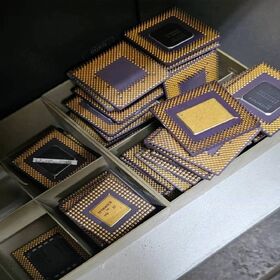 Used Refurbished for Pentium D 2-core 64-bit Ceramic CPU Processor Scrap with Gold Pins and RAM