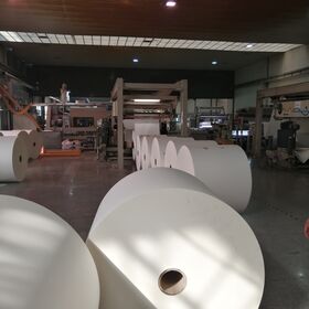 Rouleau de papier couché PE de qualité alimentaire pour la fabrication de gobelets en carton