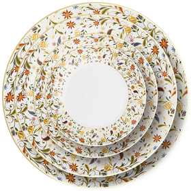 Luxuriöses Tafelgeschirr mit Kaffeekanne aus Knochenporzellan, elegante Servierteller, Hochzeitsteller für Desserts und dekorative Fischplatten mit Milchkännchen