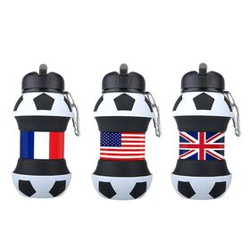 Garrafa de Água Dobrável de Silicone OEM com Fivela de Escalada, Caneca Esportiva Externa à Prova de Queda e Vazamento, Estilo Futebol Preto e Branco