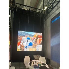 El alto refresca la pantalla LED interior de la publicidad de P2 HD