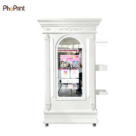 Supplier Custom 32 Inches Retro European Style Mirror Selfie Smart Touch Screen Suitable for Wedding Party Events