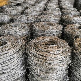 Barbed wire features hot-dip galvanized surface for excellent rust & corrosion resistance.