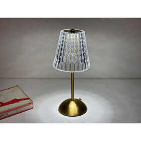 Prismatische Kristall-Nachttischlampe mit integriertem wiederaufladbarem Stromkreis, seitlich montiertem Dimmknopf, strukturierter klarer Außenschale, Premium-Messing