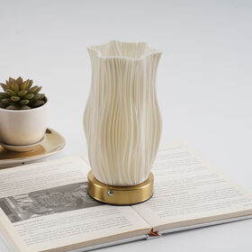 3D-gedruckte wiederaufladbare Tischlampe mit Textur, gebürsteter Messingfuß, verschiedene geprägte Musteroptionen, berührungsaktivierte Dimmfunktion, mattiert