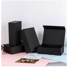 Individuell anpassbare Luxus-Geschenkbox mit Magnetverschluss, schwarz, faltbar, mit Band, kostenloser Designservice